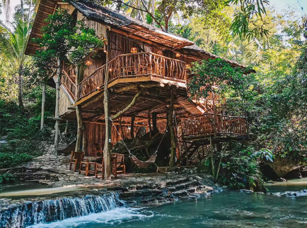 菲律宾中米沙鄢(Central Visayas)Balamban的树屋attr($title); ?>
